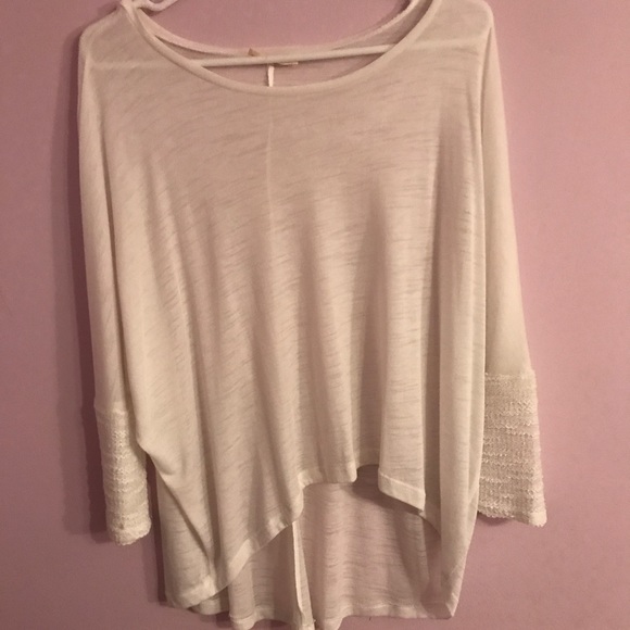 🔥Flowy Boutique top - Picture 2 of 2